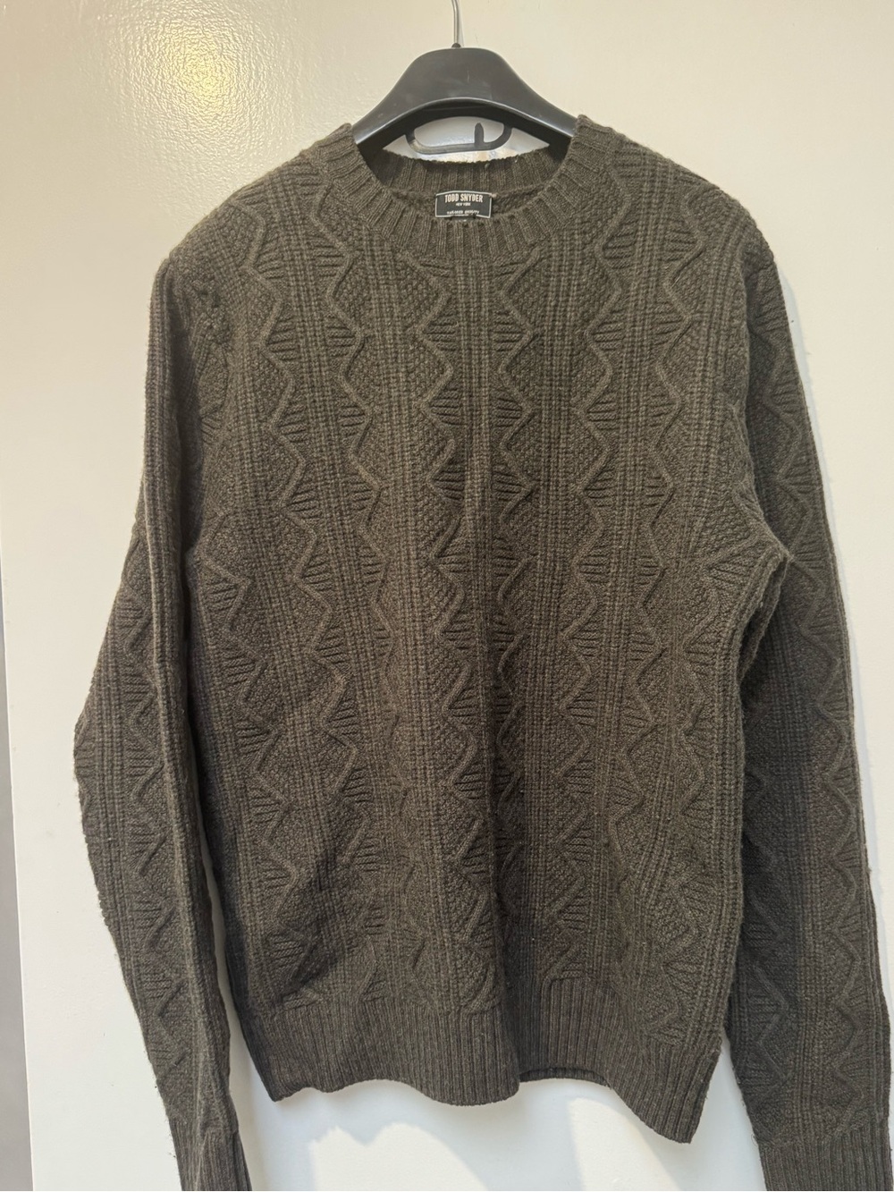 Todd Snyder Men's  Cable Knit Crewneck Sweater
Sz Men’s XS